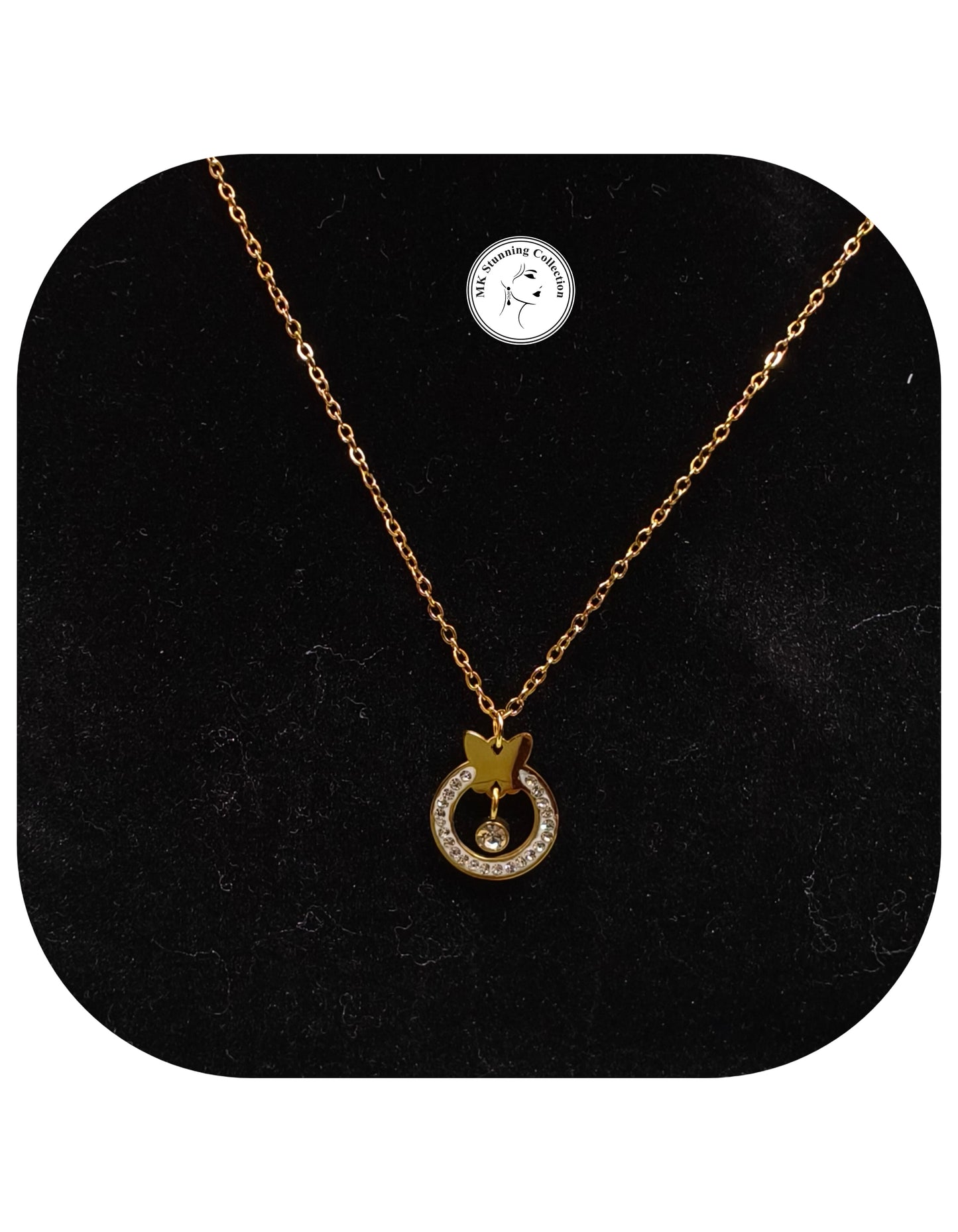 Elegant Gold-Tone Chain with Stylish Pendant