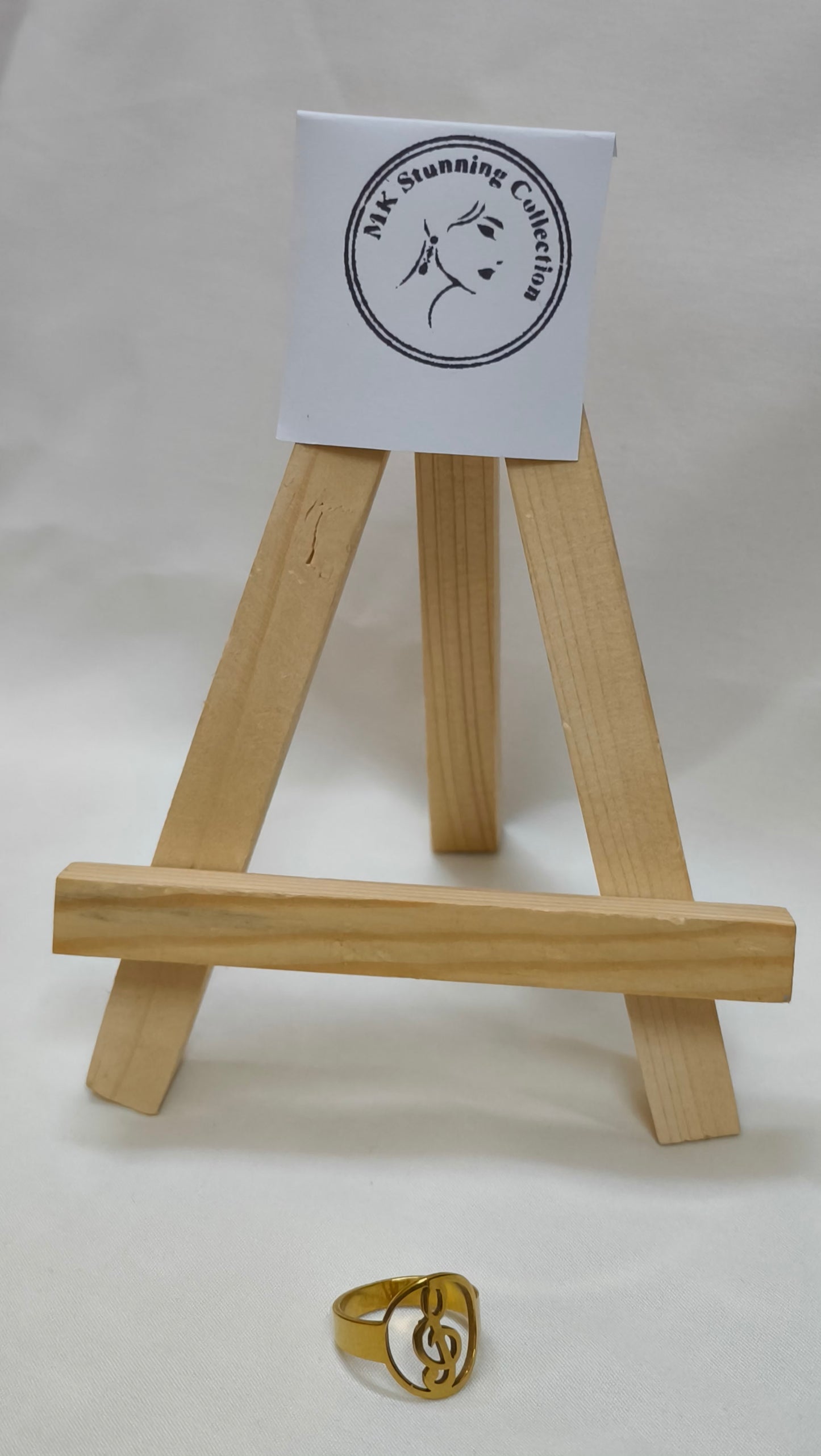 Elegant Musical Note Gold Ring