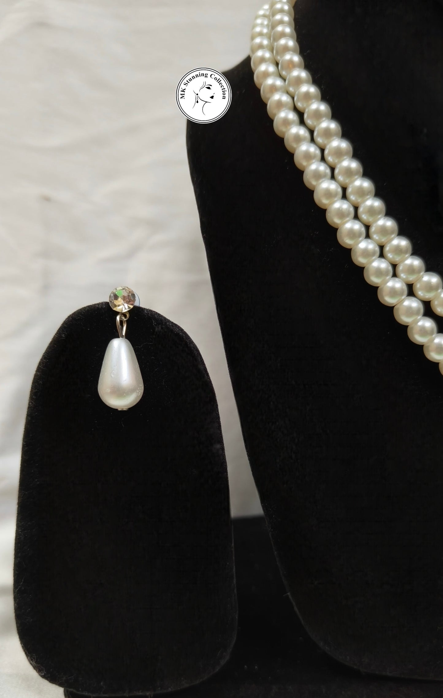 Stunning Pearl Necklace Set with Heart Pendant