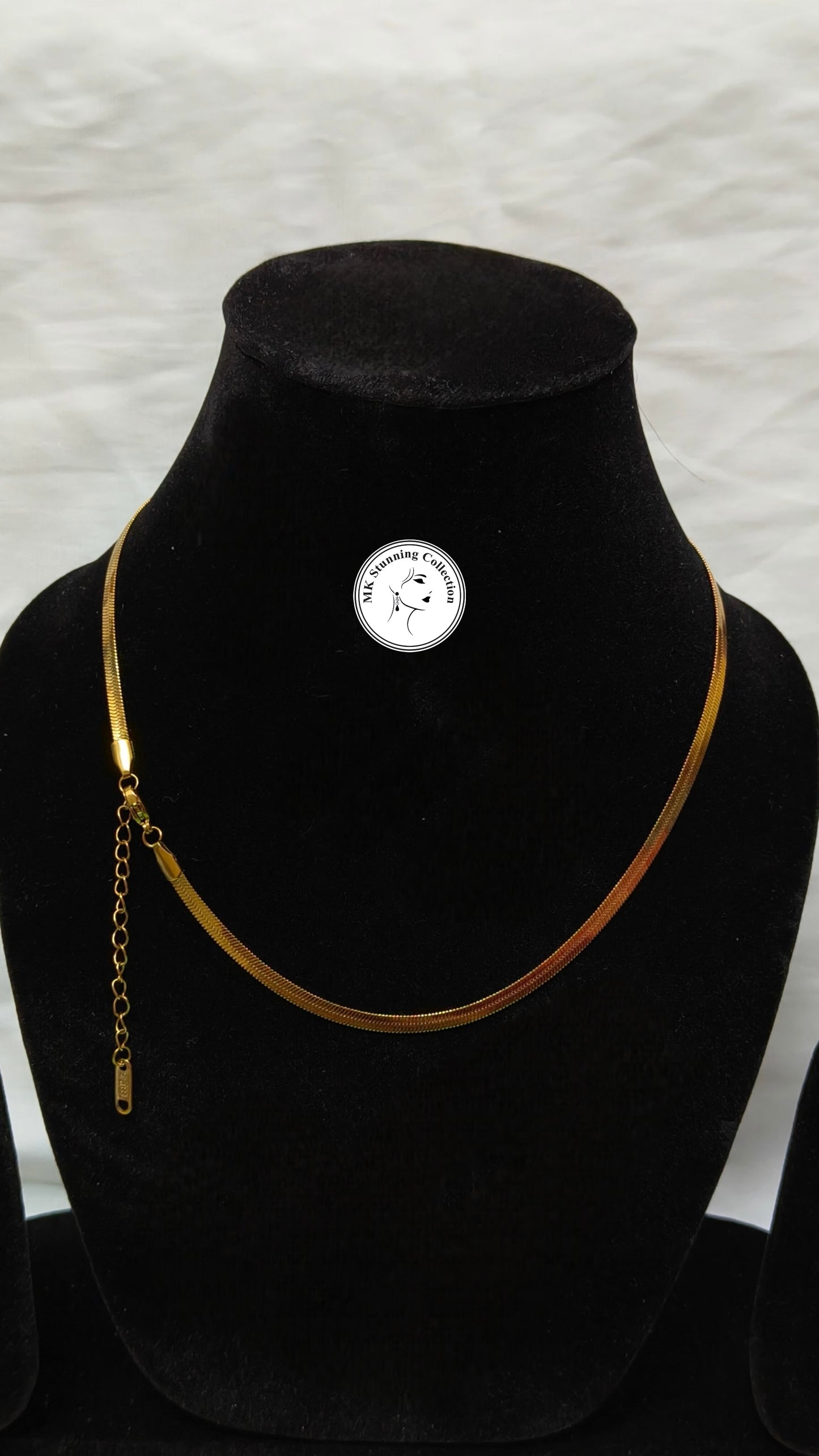 Elegant Gold-Tone Chain Necklace