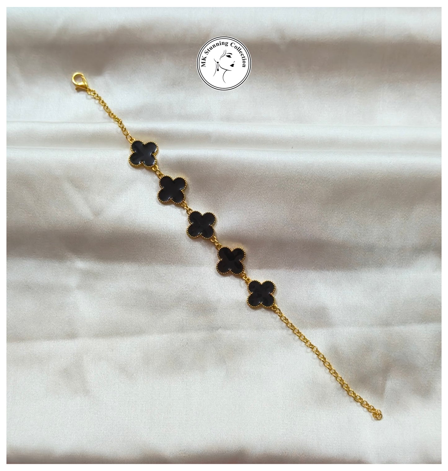 Elegant Black Four-Leaf Clover Chain Bracelet