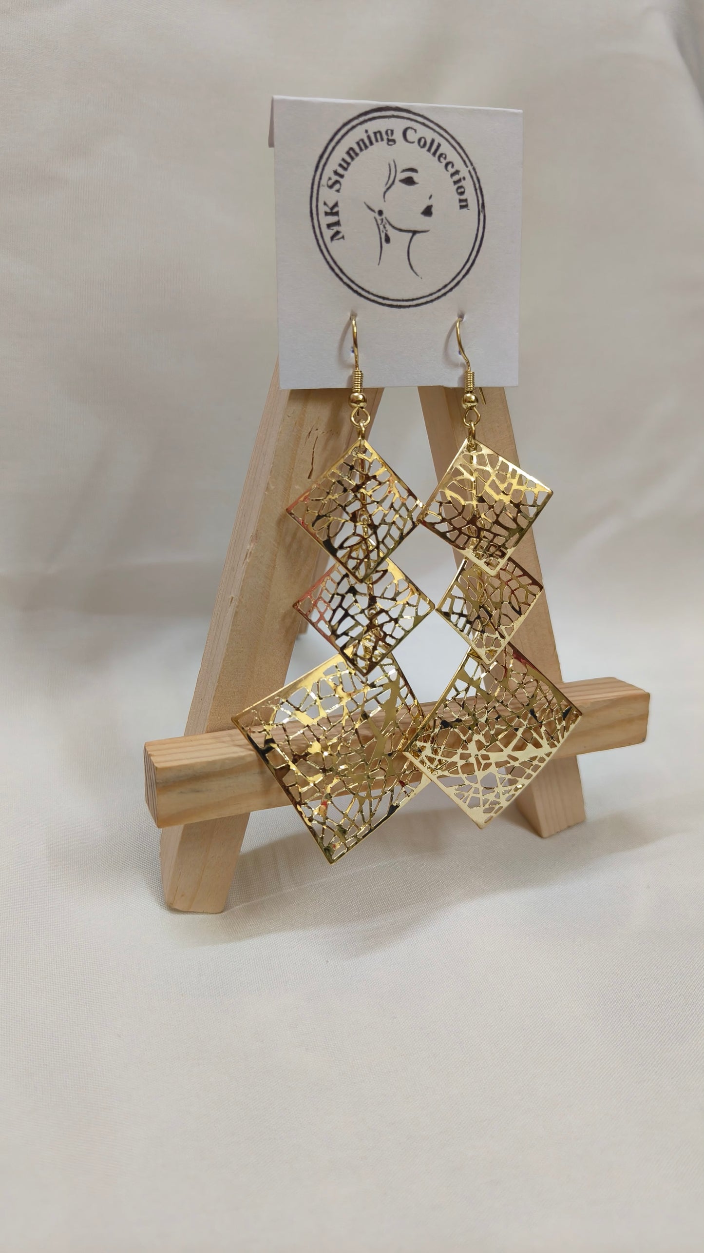 Elegant Gold Geometric Earrings
