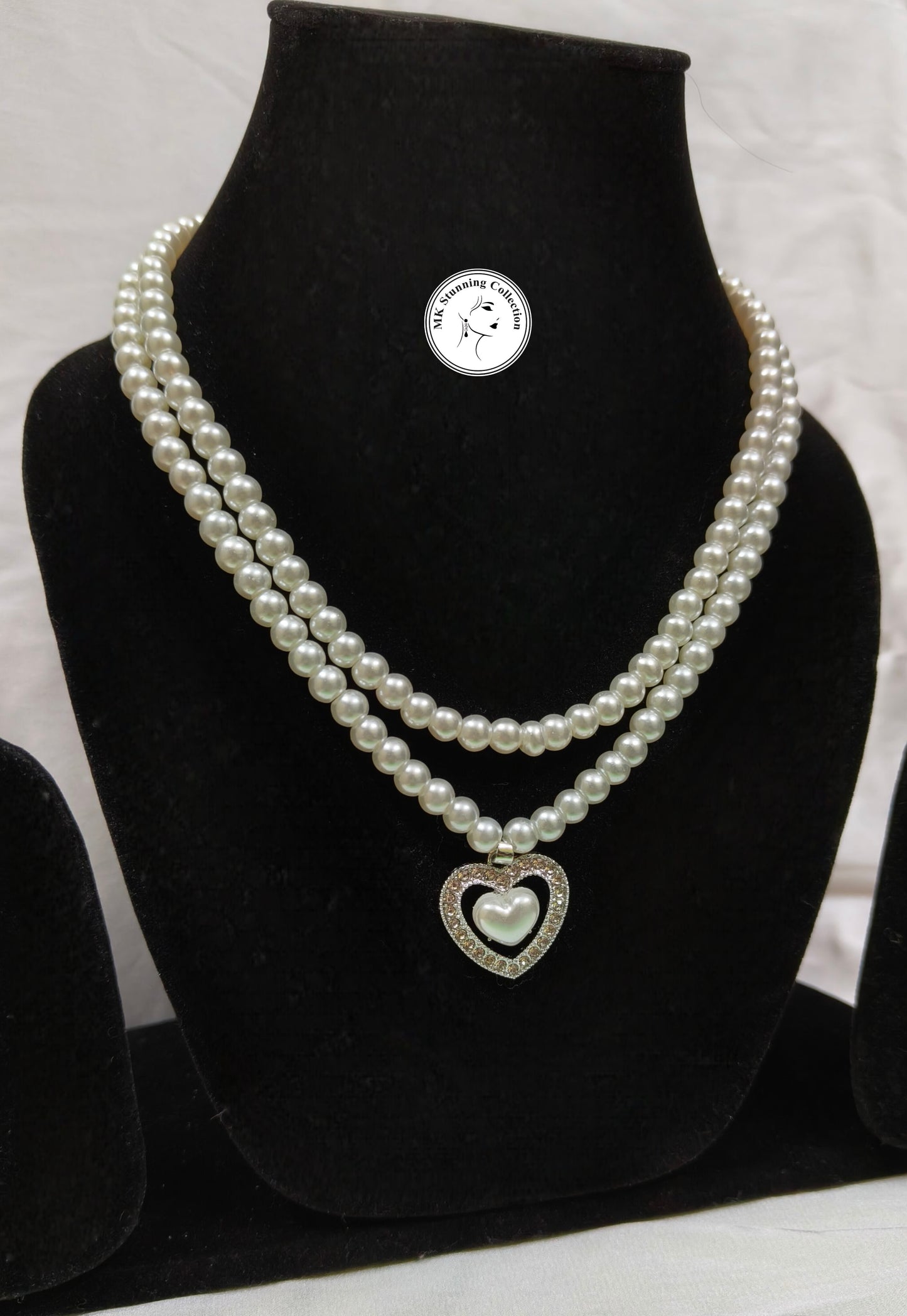 Stunning Pearl Necklace Set with Heart Pendant