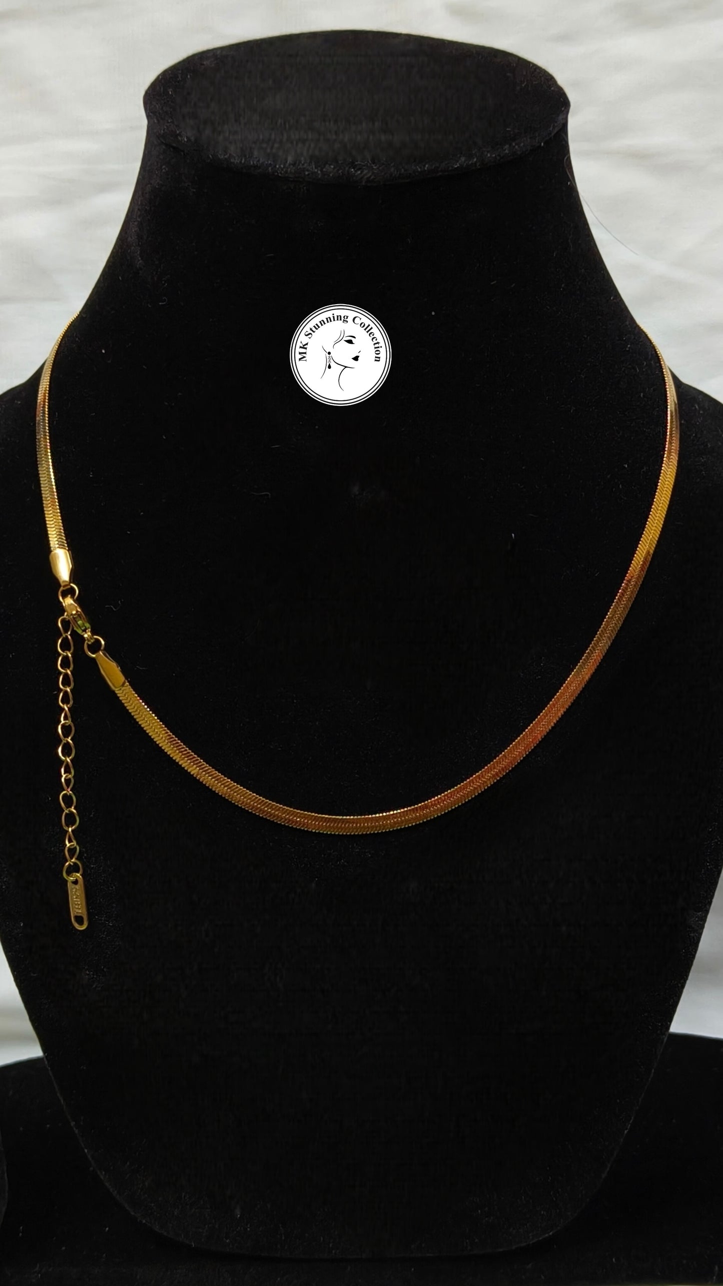 Elegant Gold-Tone Chain Necklace